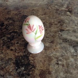 Fenton Pedestal Egg Signed by Artist